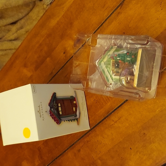 NEW IN BOX | GERMANY / DOORWAYS AROUND THE WORLD | KEEPSAKE ORNAMENT - Picture 1 of 8